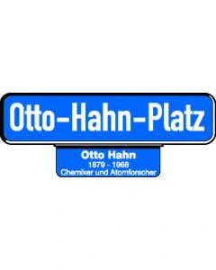 Zusatzschilder unterhalb der Straßennamenschilder