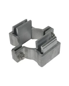 Doppelklemmschelle DAK 1 aus Metall zur Befestigung von zwei Alform-Schildern an Rohrpfosten, Durchmesser 60,3 mm